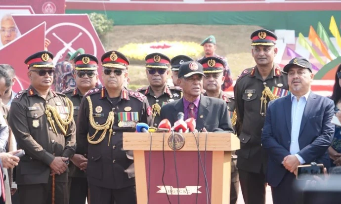 মানসম্মত কার্যক্রমে ঐতিহ্য ধরে রাখতে বিজিবির নবীন সৈনিকদের আহ্বান: স্বরাষ্ট্র উপদেষ্টা